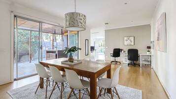 Apartment | Dining