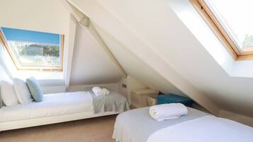 2 bedrooms, individually decorated, individually furnished, free WiFi