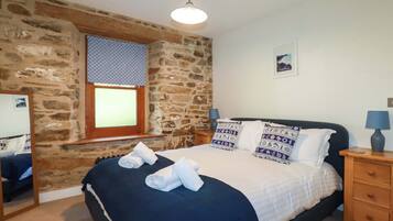2 bedrooms, individually decorated, individually furnished, free WiFi