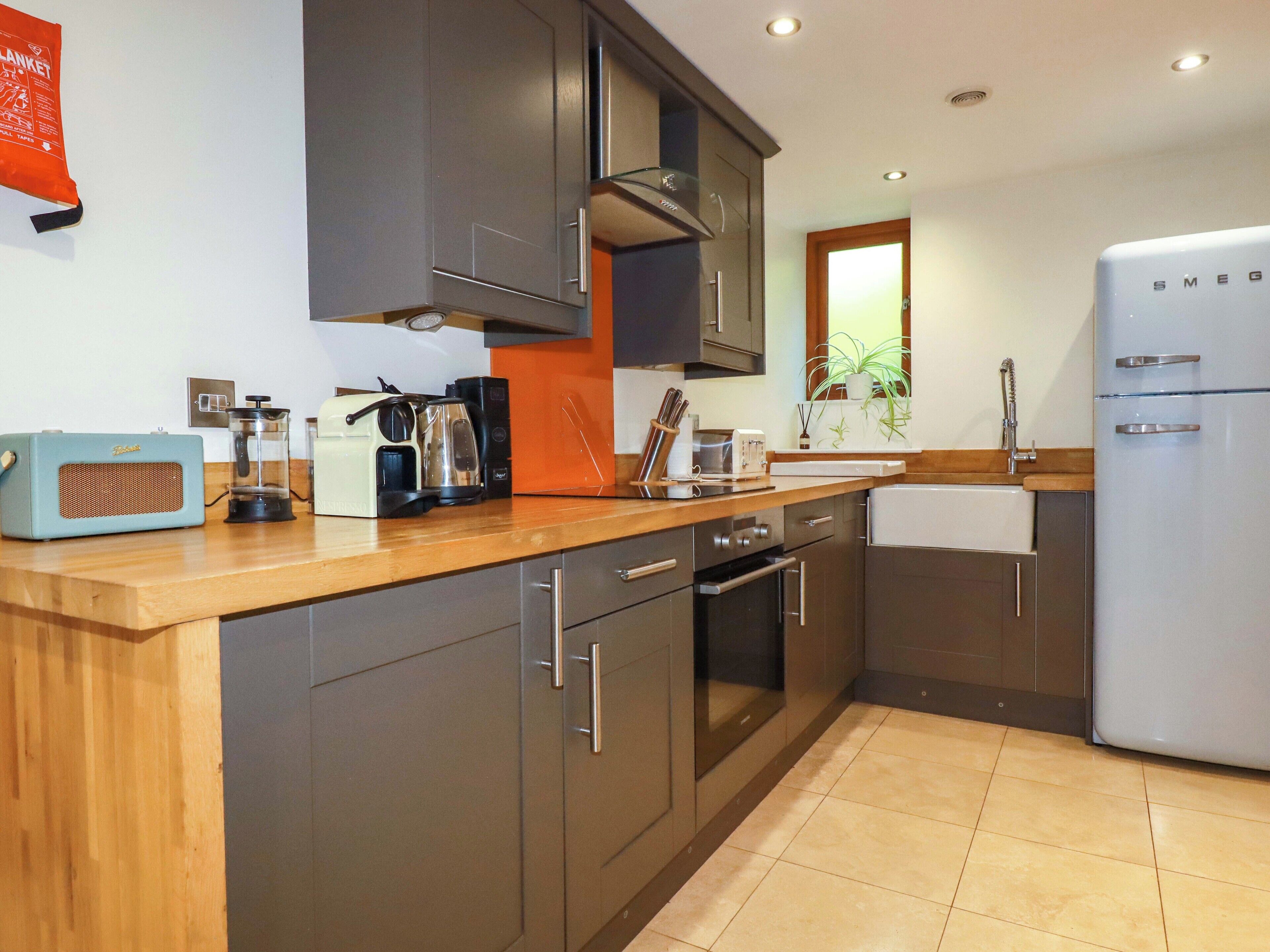 Cookware/dishes/utensils