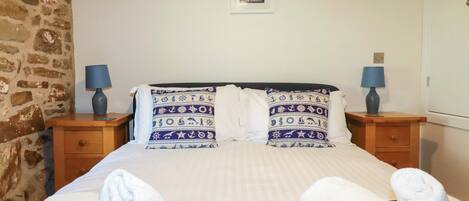 2 室のベッドルーム、客室ごとに異なる装飾、客室ごとに異なるインテリア、WiFi (無料)