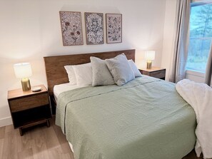 3 slaapkamers, een strijkplank/strijkijzer, wifi, beddengoed