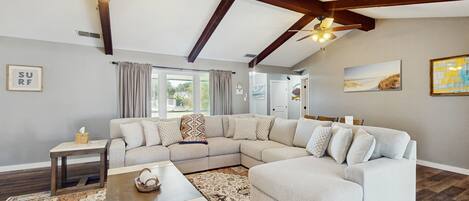 Fernseher, Tischtennisplatte