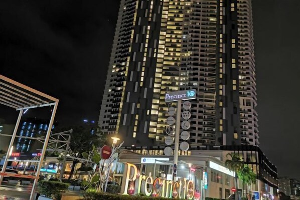 Exterior - Landmark by Homey Planet 3BR Family Suite(A) (Tanjung Tokong)