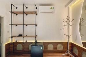 Room - CHI’S HOUSE (P. Hop giang)