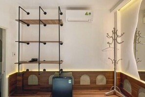 Room - CHI’S HOUSE (P. Hop giang)