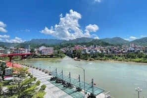 Room - CHI’S HOUSE (P. Hop giang)