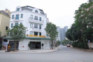 Unclassified image, 5 of 14, button - Trau Quy Boutique Hotel (Hanoi)