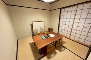 Room - Rakuzen Kyoto – Entire Traditional Home, Perfect for Group & Family Stays! (Kyoto)