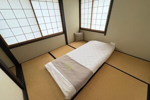 Room - Rakuzen Kyoto – Entire Traditional Home, Perfect for Group & Family Stays! (Kyoto)