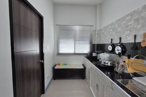 Unclassified image, 4 of 14, button - We House - Hangdong 2 (Hang Dong)