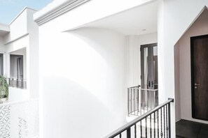 Interior - INARA VILLA , Luxury Pool Villa Pattaya by Viola & Olivia (Pattaya)