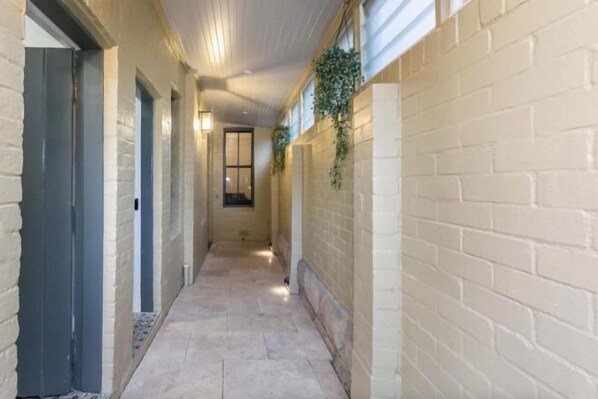 Interior - Millers Point Home Harbourside (Millers Point)