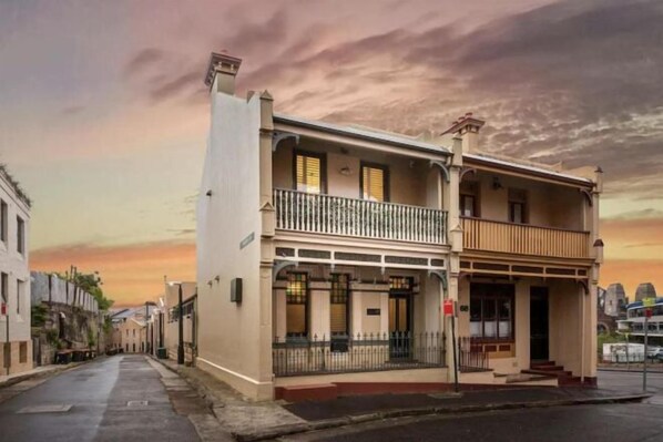 Exterior - Millers Point Home Harbourside (Millers Point)