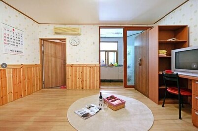 A good value for money located in the center of Jeonju Hanok Village