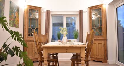 Stylish new 4 bedroom cottage in heart of Epworth