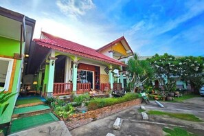 Exterior - Khunnampheung Apartment (Sakon Nakhon)