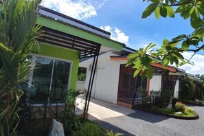 Exterior - Thipburee Riverside Hotel (Sichon)