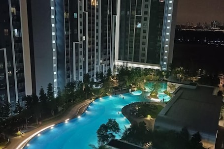 Outdoor pool. LuuMa@Gamuda Cove