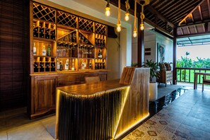 Bar (en el alojamiento)