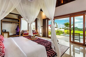 Egyptian cotton sheets, premium bedding, pillowtop beds, desk - Akshaya Resort Ubud by Dhananjaya Hospitality (Sebatu)