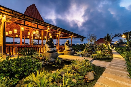Restaurant. Akshaya Resort Ubud by Dhananjaya Hospitality