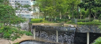 2BR@Afiniti(8PAX) 3mins Walk to Legoland