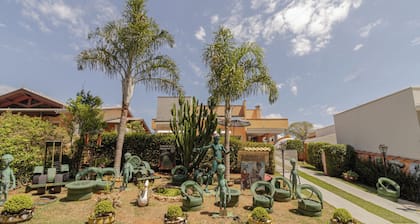 Casa Tem Tica com Piscina e Churrasqueira