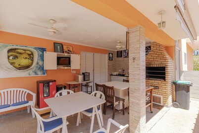 카사 템 티카, 수영장 �및 바비큐 그릴 있음