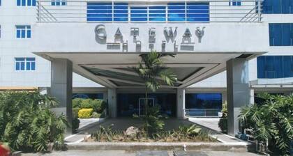 Iloilo Gateway Hotel and Suites by RedDoorz