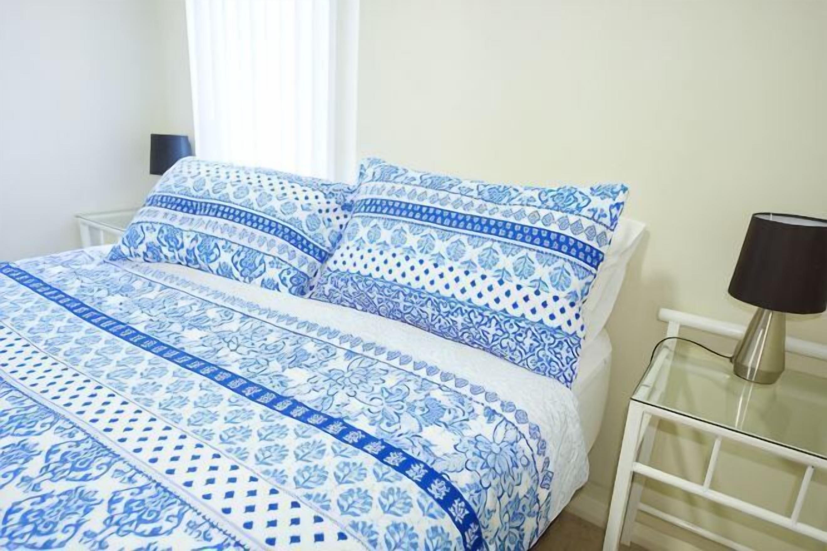 Cots/infant beds