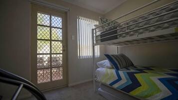 Cots/infant beds