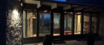 Modern Mountain Lodge · 3BR Design Retreat above Cle Elum