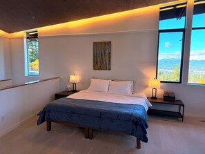 3 Schlafzimmer, Schreibtisch, Bügeleisen/Bügelbrett, Reisekinderbett