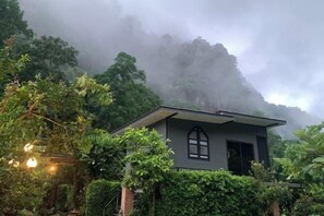 Exterior - Vrapat (Chiang Dao)