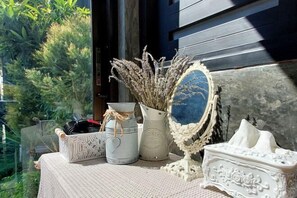 Interior - Vrapat (Chiang Dao)