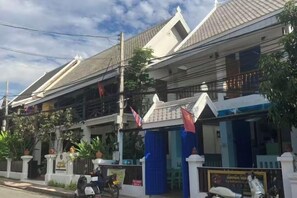 Unclassified image, 3 of 20, button - Vip Kingson Guest House (Luang Prabang)