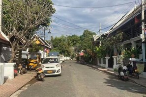 Unclassified image, 2 of 20, button - Vip Kingson Guest House (Luang Prabang)