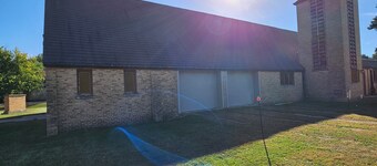 unique 3BR lodge w/ basic amenities & two RV's on 1.58 acres in beautiful Oldham