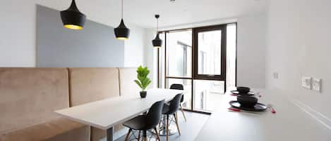 Single Room, Non Smoking | Shared kitchen