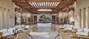 Jaz Almaza Blu, Almaza Bay