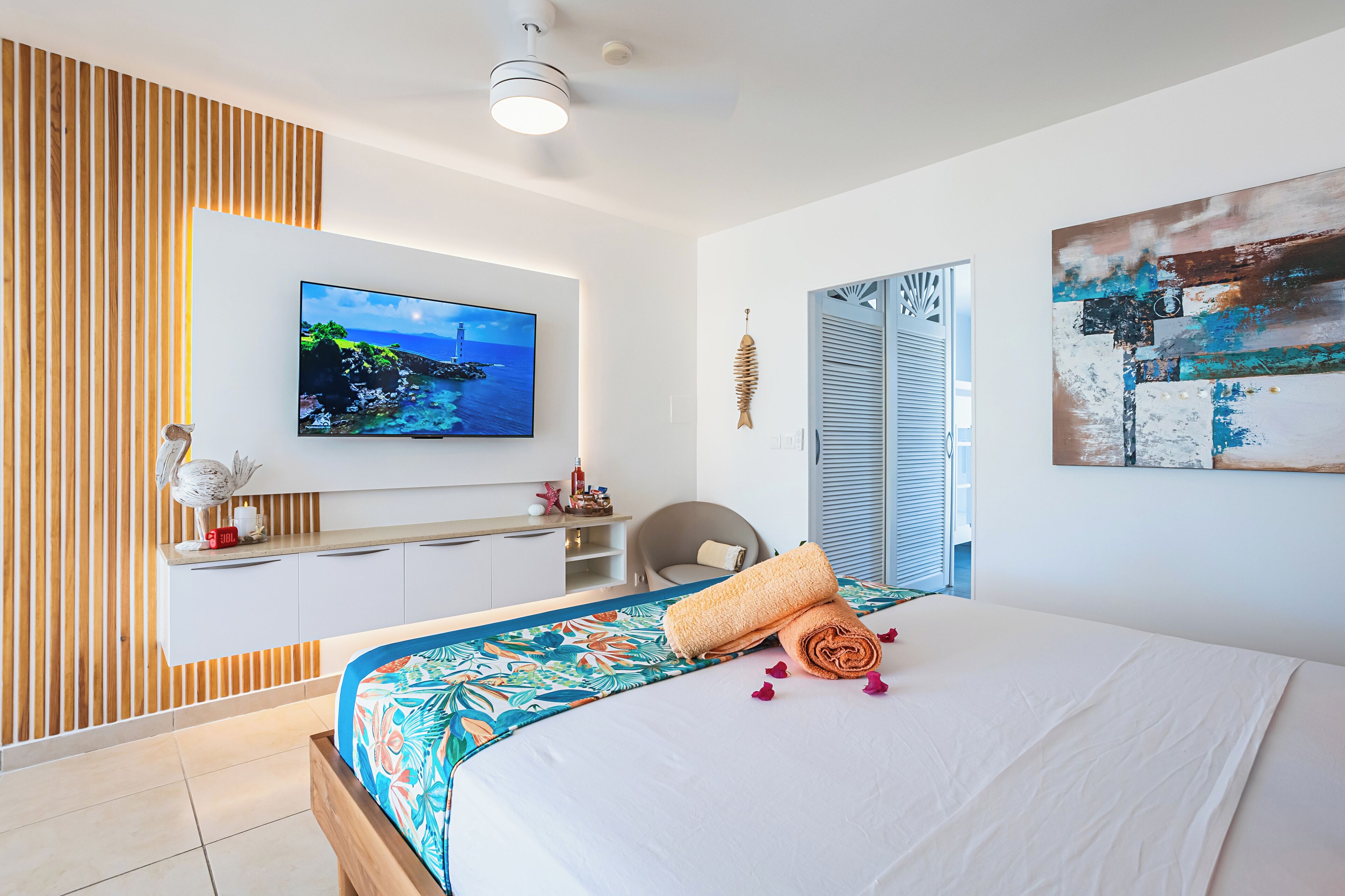 1 soverom, strykejern/-brett, reiseseng for barn og wi-fi (inkludert)