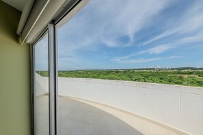Interior - Perfect Getaway in Trevi: Modern 3 BR - 2 BTH PH (Cartagena de Indias)