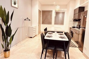 تناول الطعام