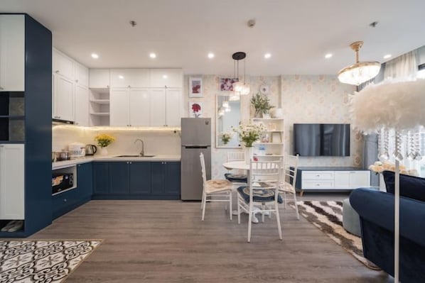 Room - Romantic Apartment in Vinhomes Dcapitale (Hanoi)