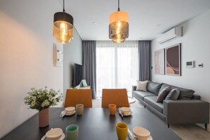Room - Romantic Apartment in Vinhomes Dcapitale (Hanoi)