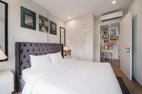 Room - Romantic Apartment in Vinhomes Dcapitale (Hanoi)