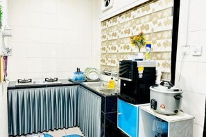 Restaurant - Corner Lot Taman Bahagia Batu 7 ( 2Minutes to Airport) (Sandakan)