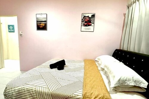 Corner Lot Taman Bahagia Batu 7 ( 2Minutes to Airport)