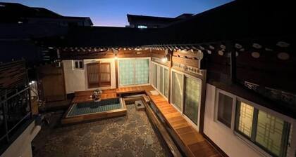 Traditional House Hotel Andong Villa